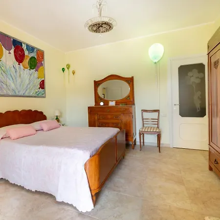 Casa de Férias Art Beds & Garden 9 Beds Between The Sea, Thermal Baths, And The Tuscan Countryside Suvereto