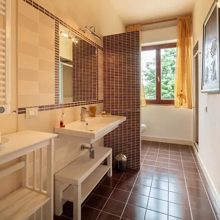 Casa de Férias Art Beds & Garden 9 Beds Between The Sea, Thermal Baths, And The Tuscan Countryside *