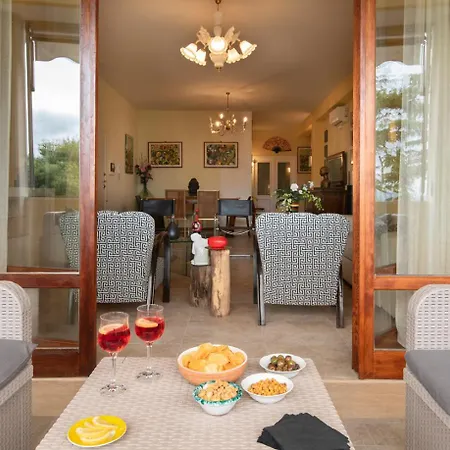 Casa de Férias Art Beds & Garden 9 Beds Between The Sea, Thermal Baths, And The Tuscan Countryside *