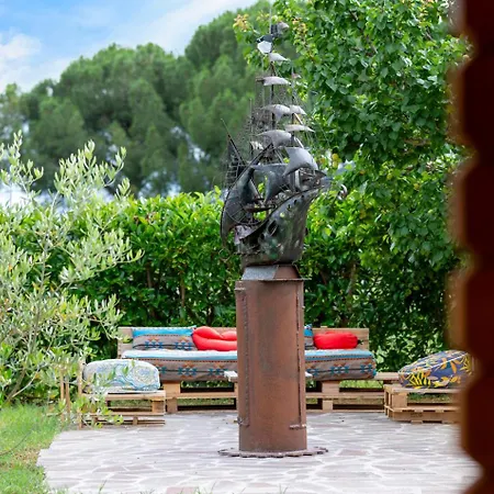 Casa de Férias Art Beds & Garden 9 Beds Between The Sea, Thermal Baths, And The Tuscan Countryside Suvereto